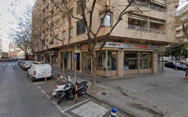 Fotografia tomada fuera de Fiterm - Carpintería metálica y de aluminio en Reus, Tarragona