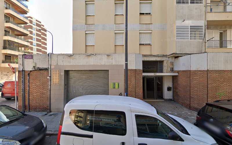 Fotografia tomada fuera de Qualital smart windows - Carpintería metálica y de aluminio en Reus, Tarragona