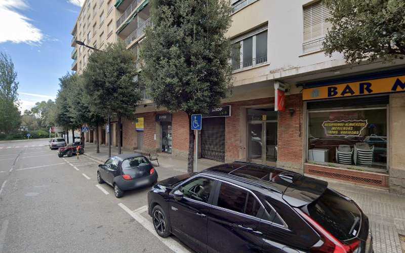 Fotografia tomada fuera de CARMEN MARIA SALGUERO QUILES - Carpintería metálica y de aluminio en Reus, Tarragona