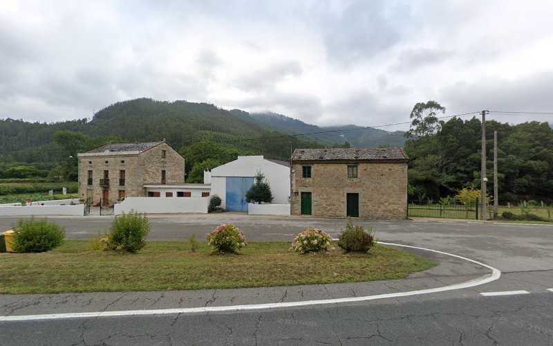 Fotografia tomada fuera de Carpintería Bouso - Empresa constructora en Mondoñedo, Lugo