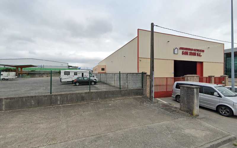 Fotografia tomada fuera de Dneca - Carpintero en Narón, A Coruña