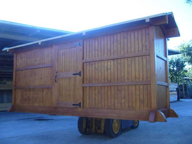 Fotografia tomada fuera de Carpinteria Candido S.L. - Carpintero en Curtis, A Coruña