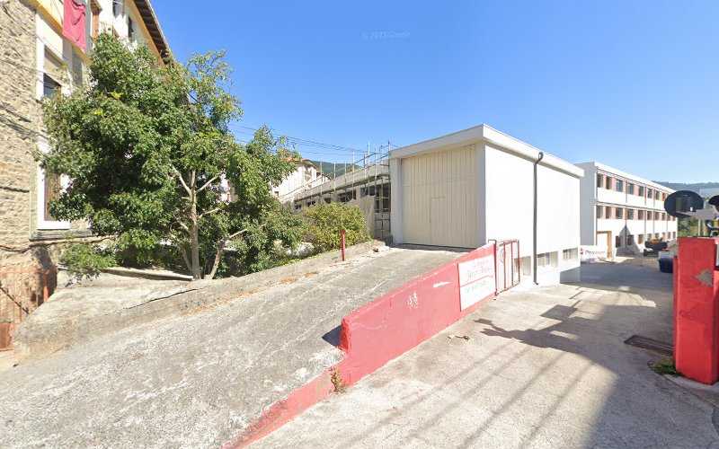 Fotografia tomada fuera de Carpinteria Javier Amezaga - Store en Aranguren, Vizcaya