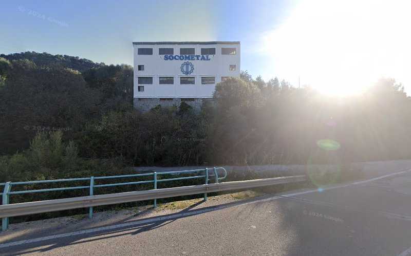Fotografia tomada fuera de Socometal - Carpintería metálica y de aluminio en Ubrique, Cádiz