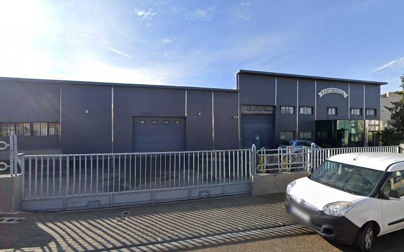 Fotografia tomada fuera de Metálicas Valcorba - Carpintería metálica y de aluminio en Soria, Soria