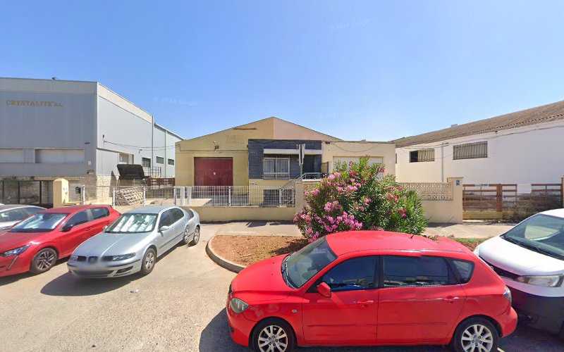 Fotografia tomada fuera de Fusterval Ebanisteria SL - Carpintería en Torrent, Valencia