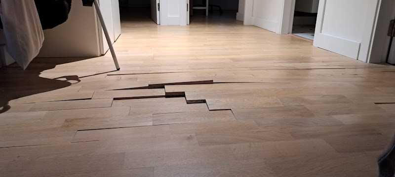 Fotografia tomada fuera de Parquets JurVal - Carpintería en Torrent, Valencia