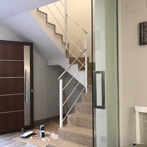 Fotografia tomada fuera de Almilimetro | carpintería metálica - Carpintería metálica y de aluminio en Torrent, Valencia