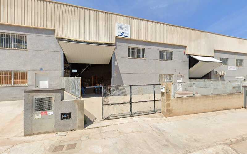 Fotografia tomada fuera de ALUMINIOS RAMJO, S.L. - Carpintería metálica y de aluminio en Torrent, Valencia