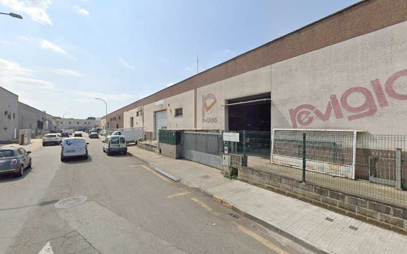 Fotografia tomada fuera de Tancats de la Selva - Carpintería metálica y de aluminio en Tordera, Barcelona