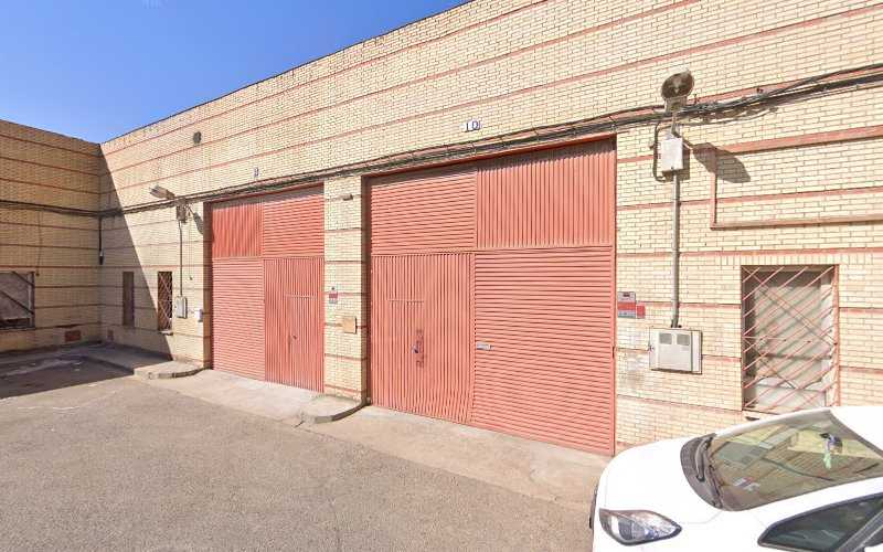 Fotografia tomada fuera de Carpintería Olivera - Tienda de armarios en Tomares, Sevilla