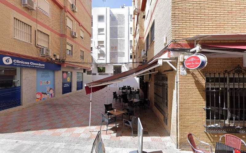 Fotografia tomada fuera de Geralan - Carpintero en Tomares, Sevilla