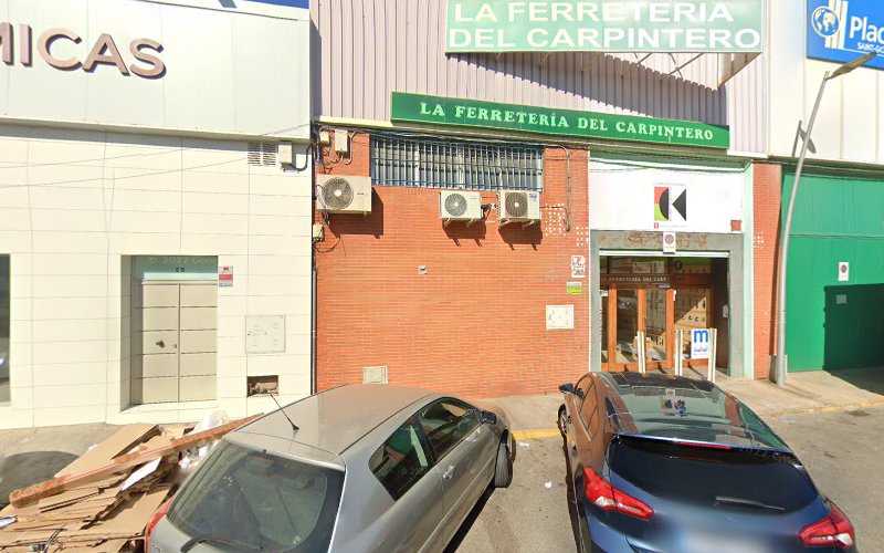 Fotografia tomada fuera de La Ferretería del Carpintero, S.L. - Ferretería en Tomares, Sevilla