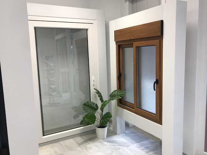 Fotografia tomada fuera de CESVENT - Carpintería metálica y de aluminio en Tomares, Sevilla