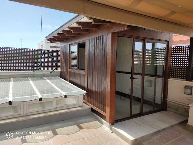 Fotografia tomada fuera de Pérgolas Wood - Carpintero en Tomares, Sevilla