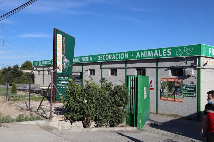 Fotografia tomada fuera de Alandi Gardens - Centro de jardinería en Tielmes, Madrid
