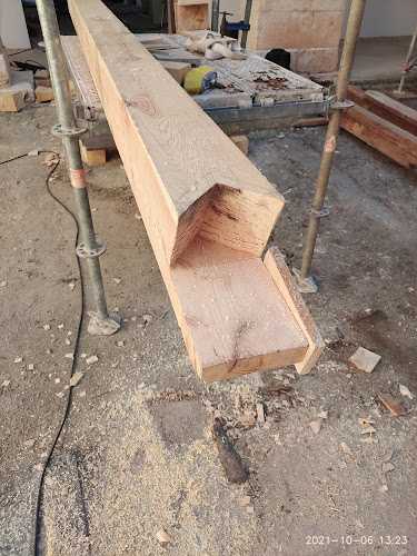Fotografia tomada fuera de Madera77 - Carpintería en El Boalo, Madrid