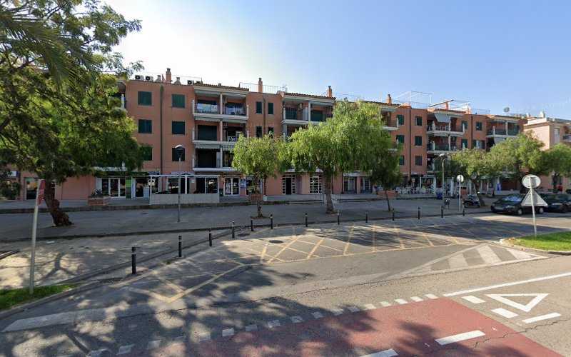 Fotografia tomada fuera de Aluminis Polo - Carpintería metálica y de aluminio en Torredembarra, Tarragona