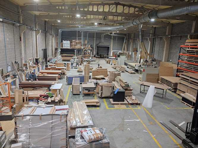 Fotografia tomada fuera de Maderas Sanmivi, S.L. - Carpintería en Bergondo, A Coruña