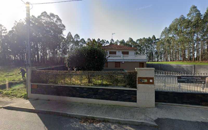 Fotografia tomada fuera de Aluminios Dopazo - Carpintería metálica y de aluminio en Betanzos, A Coruña