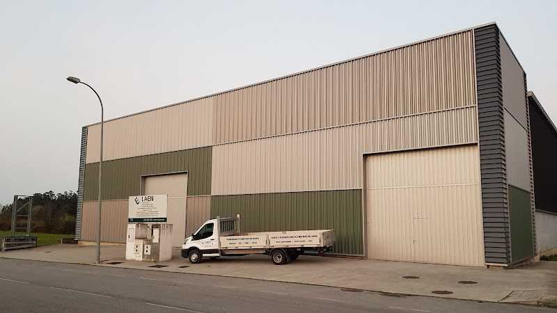 Fotografia tomada fuera de LAEN CONFORMADOS Corte y Plegado - Taller de metalurgia en Betanzos, A Coruña