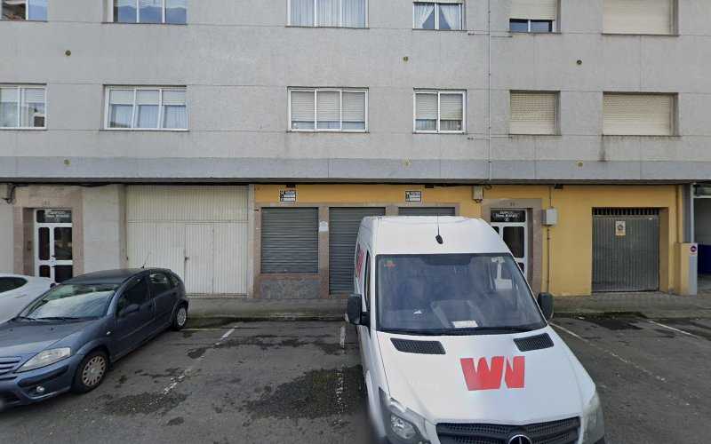 Fotografia tomada fuera de Muebles de cocina As Mariñas S.L. - Moblaría en Betanzos, A Coruña