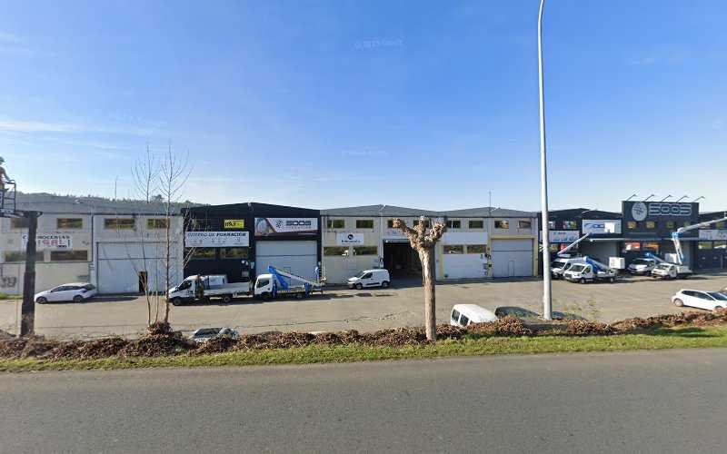 Fotografia tomada fuera de Bricosada, S.L. - Establecimiento de venta de madera en Poligono Industrial Bergondo, A Coruña