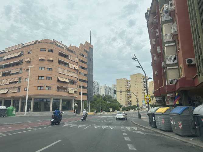 Fotografia tomada fuera de Cervi Carpinteros - Carpintero en Benidorm, Alicante