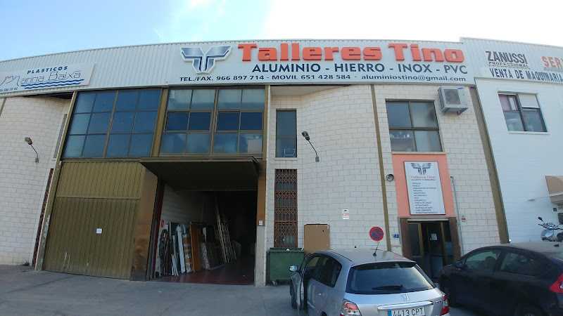 Fotografia tomada fuera de Talleres Tino Finestrat - Carpintería metálica y de aluminio en Finestrat, Alicante