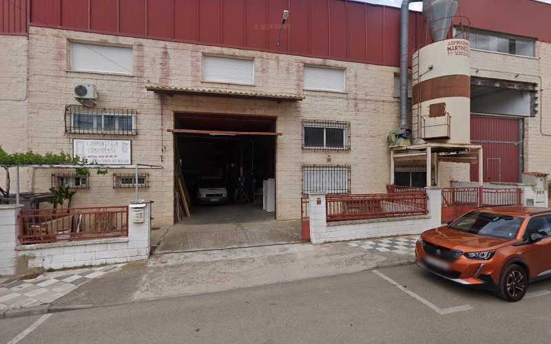 Fotografia tomada fuera de Carpintería Conquense S.L. - Carpintería en Cuenca, Cuenca