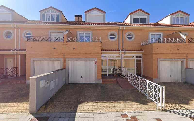 Fotografia tomada fuera de Aluminios Carma - Carpintería metálica y de aluminio en Peñaranda de Bracamonte, Salamanca