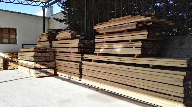 Fotografia tomada fuera de Ventanas Gargón - Proveedor de ventanas en Pedrajas de San Esteban, Valladolid