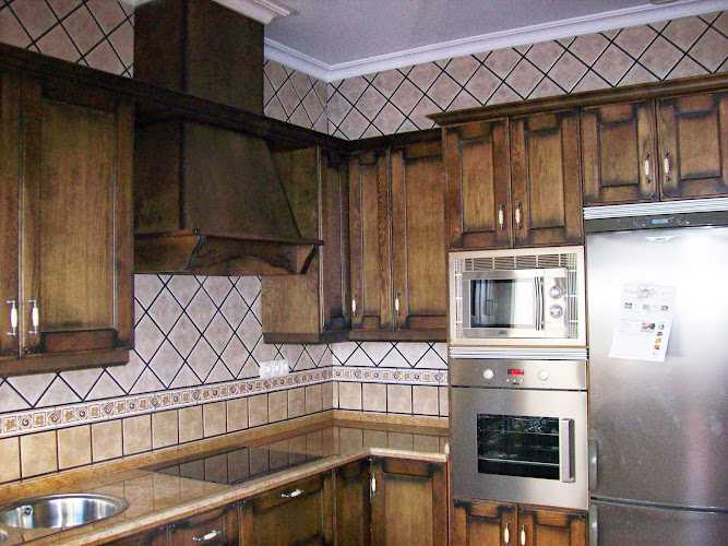 Fotografia tomada fuera de Carpinteria Marquito. - Carpintero en Fuente de Cantos, Badajoz