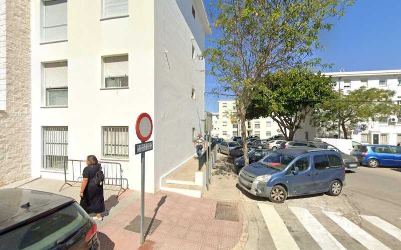 Fotografia tomada fuera de Antonio Periñán S L - Carpintería metálica y de aluminio en Chiclana de la Frontera, Cádiz