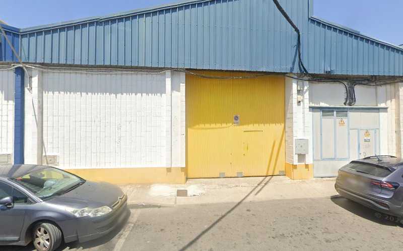 Fotografia tomada fuera de CRISTALVENT - Carpintería metálica y de aluminio en Chiclana de la Frontera, Cádiz