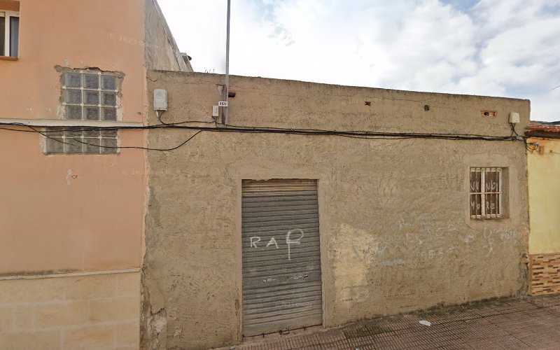 Fotografia tomada fuera de Carpintería Metálica Liserinox S L L - Carpintería metálica y de aluminio en Torres De Cotillas ( Las ), Murcia