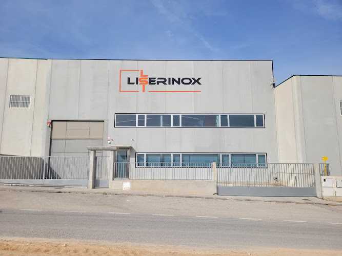 Fotografia tomada fuera de LISERINOX SLL - Carpintero en Las Torres de Cotillas, Murcia