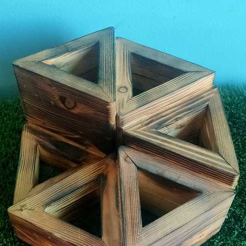 Fotografia tomada fuera de artesania en madera sietamo - Tienda de artesanías en Siétamo, Huesca