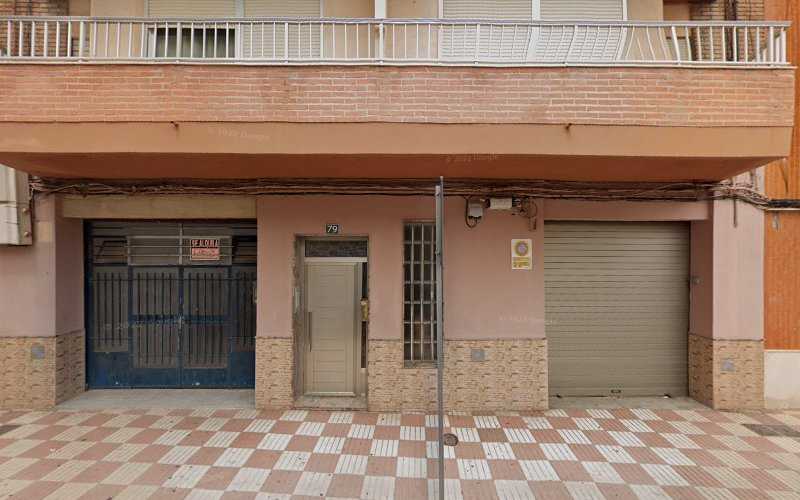 Fotografia tomada fuera de Aluminis Simat S L - Carpintería metálica y de aluminio en Tavernes de la Valldigna, Valencia