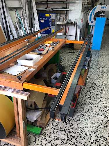 Fotografia tomada fuera de Fynes 360 - Carpintería metálica y de aluminio en Santa Perpètua de Mogoda, Barcelona