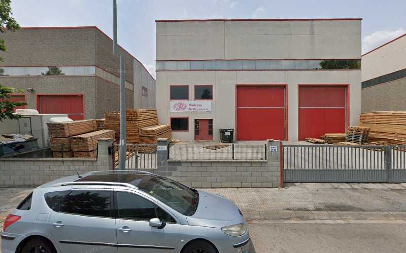 Fotografia tomada fuera de Maderas Gallegas - Empresa maderera en Santa Eulàlia de Ronçana, Barcelona