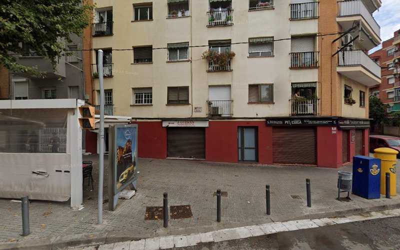 Fotografia tomada fuera de Carpintería J. Guzmán - Carpintería metálica y de aluminio en Santa Coloma de Gramenet, Barcelona