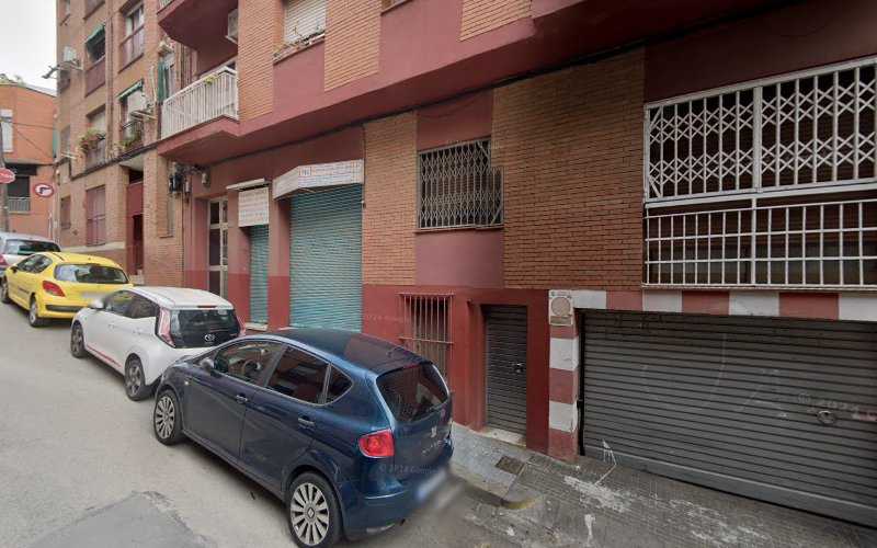 Fotografia tomada fuera de Vent Per S.Cv. - Carpintería metálica y de aluminio en Santa Coloma de Gramenet, Barcelona