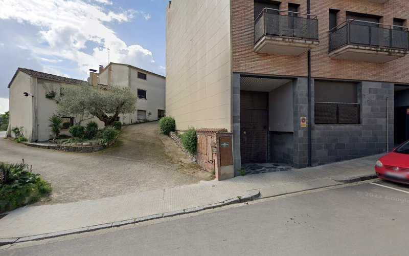 Fotografia tomada fuera de Fusteria Fontané - Carpenter en Sant Antoni de Vilamajor, Barcelona