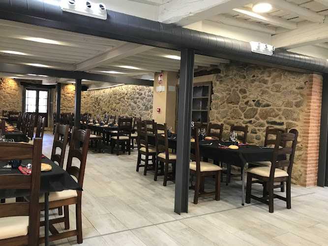 Fotografia tomada fuera de La Botica - restaurantes en San Esteban de la Sierra, Salamanca