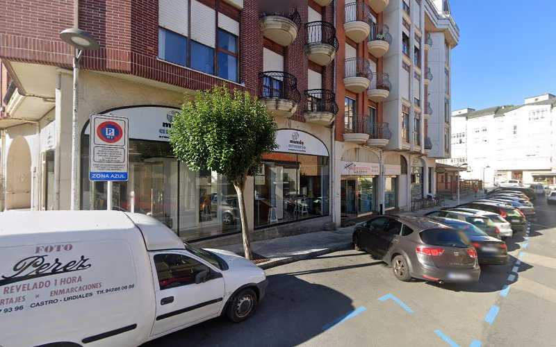 Fotografia tomada fuera de MUNDO ARMARIO - Ebanista en Castro-Urdiales, Cantabria