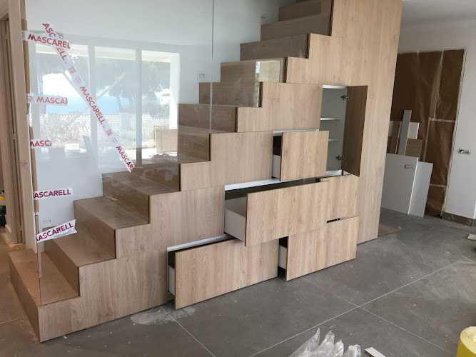 Fotografia tomada fuera de Fusteria Montalt - Fusteria en Sant Vicenç de Montalt, Barcelona