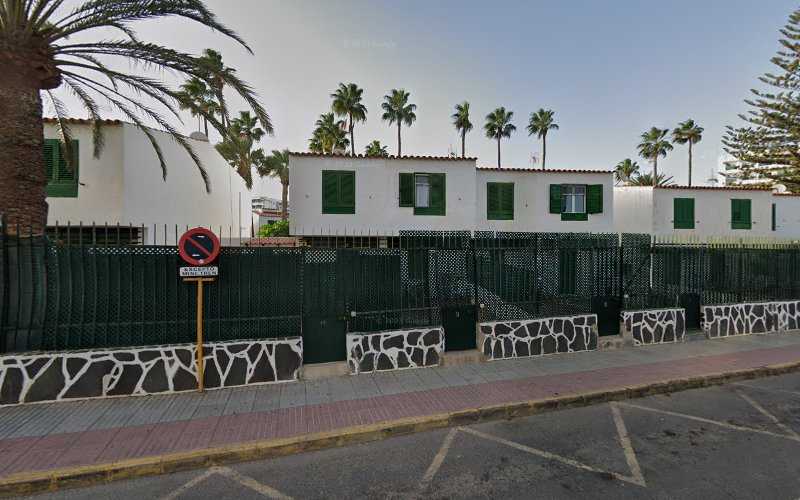 Fotografia tomada fuera de Juan Mena Miranda Sl - Carpintería metálica y de aluminio en San Bartolomé de Tirajana, Las Palmas