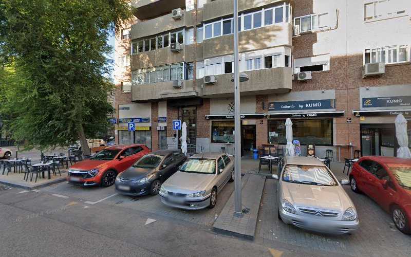 Fotografia tomada fuera de Alumipar Systems - Carpintería metálica y de aluminio en Madrid, Madrid