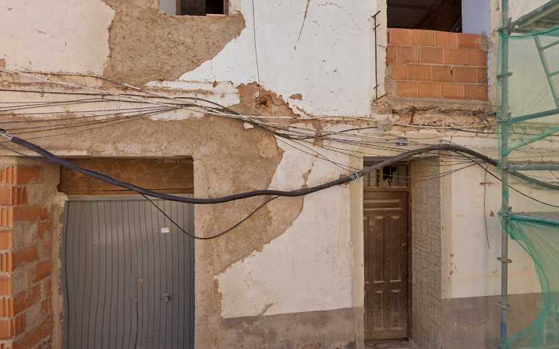 Fotografia tomada fuera de Flores - Carpintería metálica y de aluminio en La Almunia de Doña Godina, Zaragoza